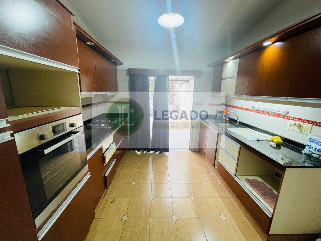 #714 - Casa para Alquiler en Montevideo - UY-MO