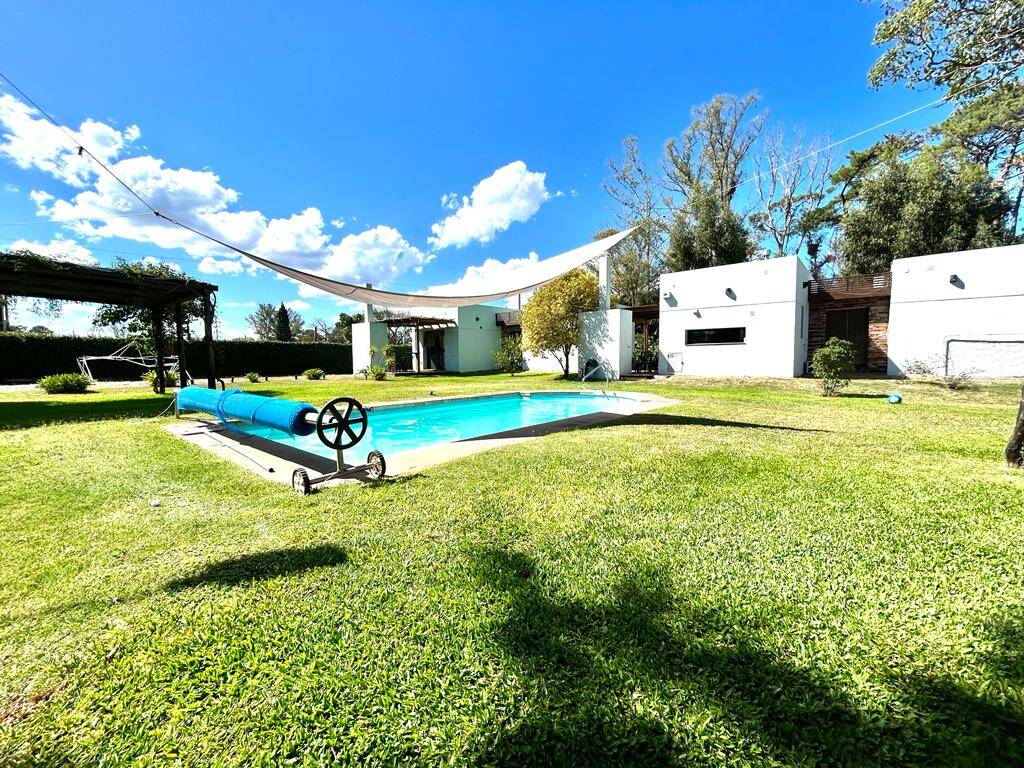 #869 - Casa para Temporada en Atlántida - UY-CA