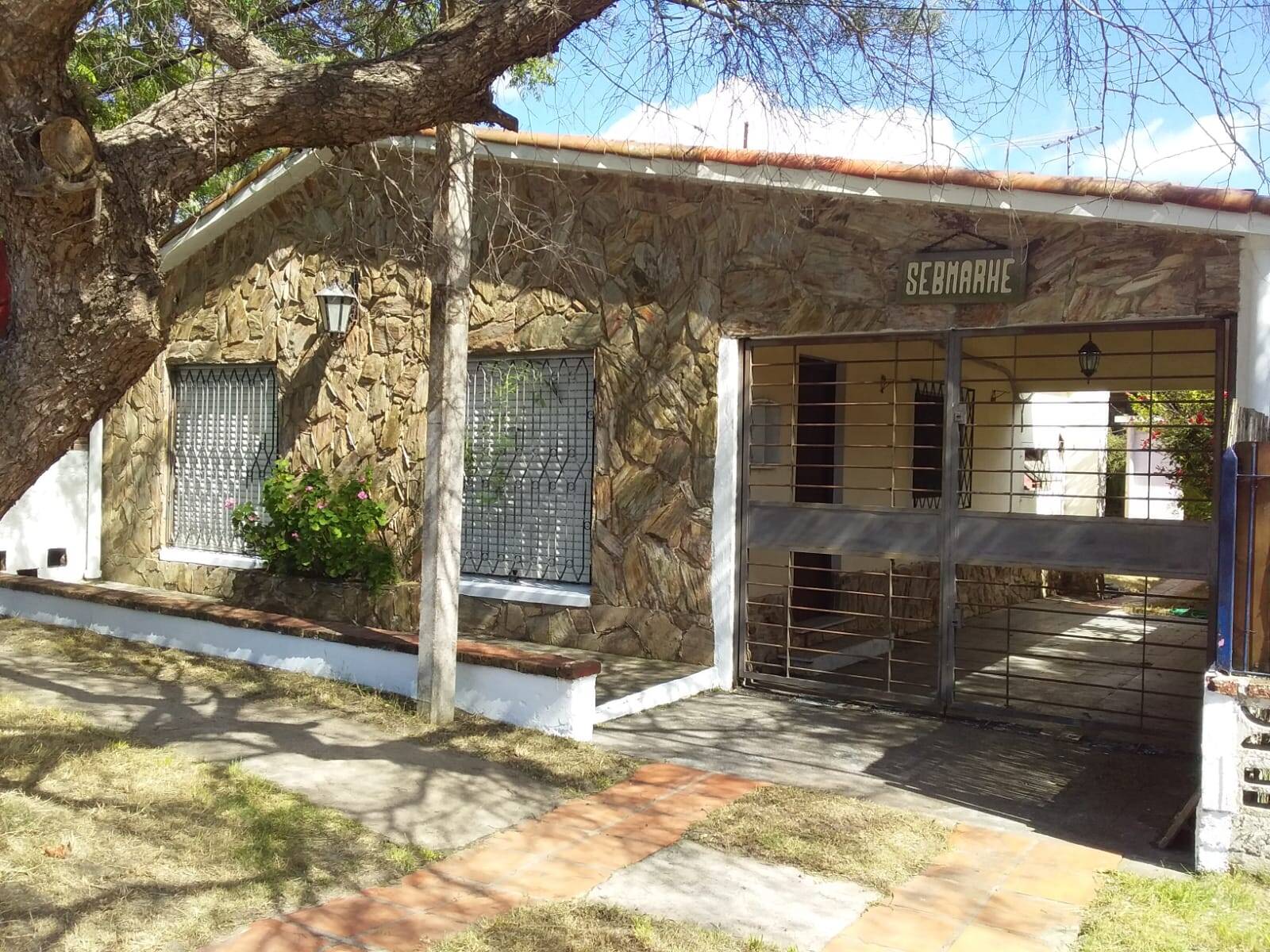 #1262 - Casa para Temporada en Atlántida - UY-CA