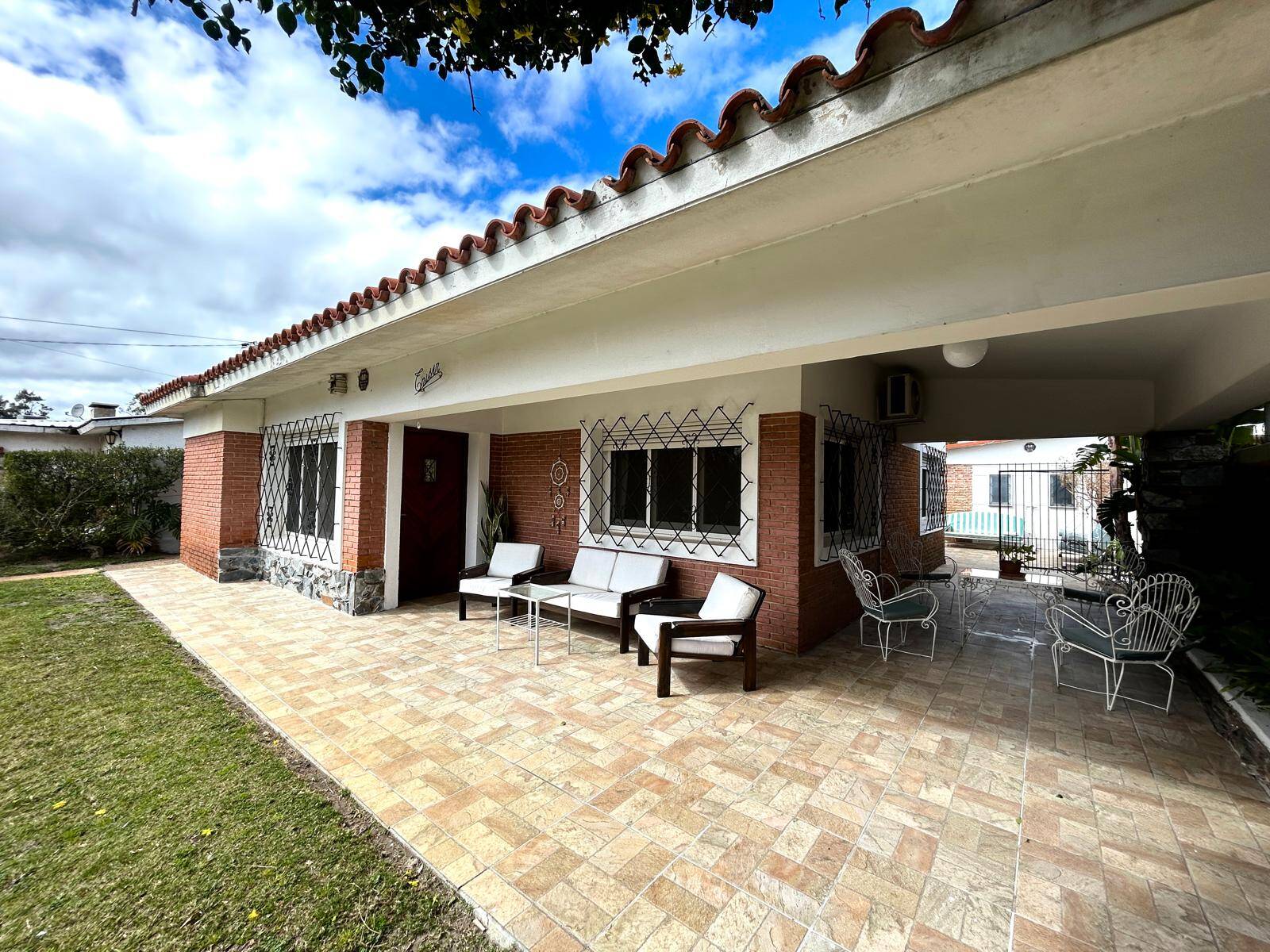 #1982 - Casa para Temporada en Parque del Plata - UY-CA