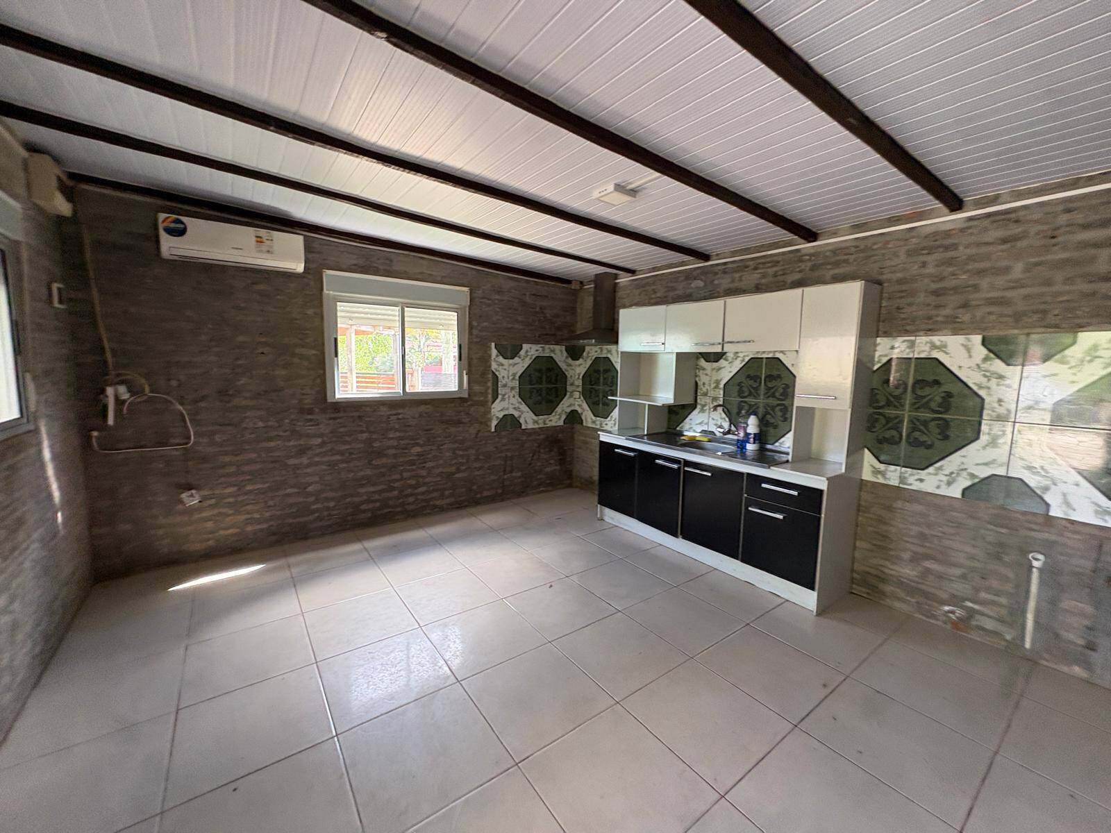 #1519 - Casa para Alquiler en Parque del Plata - UY-CA