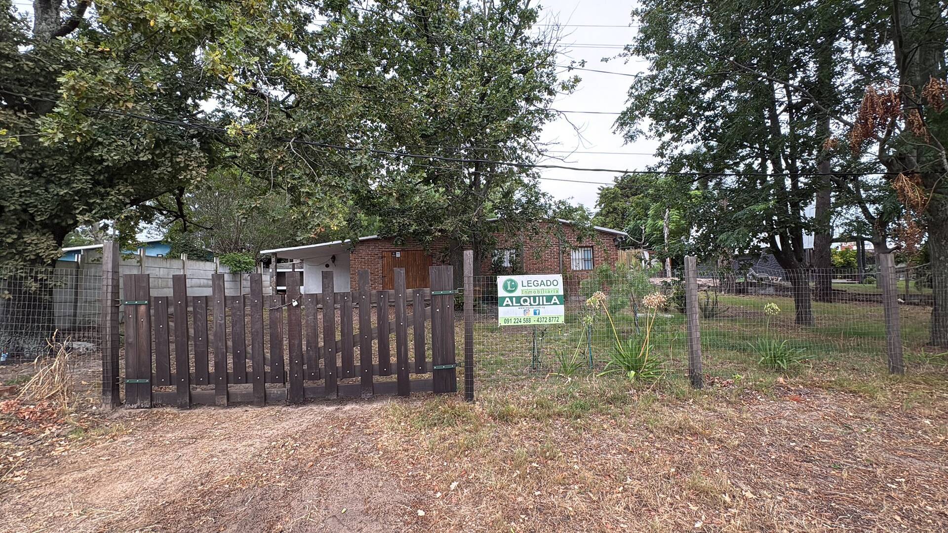 #1520 - Casa para Alquiler en Cuchilla Alta - UY-CA