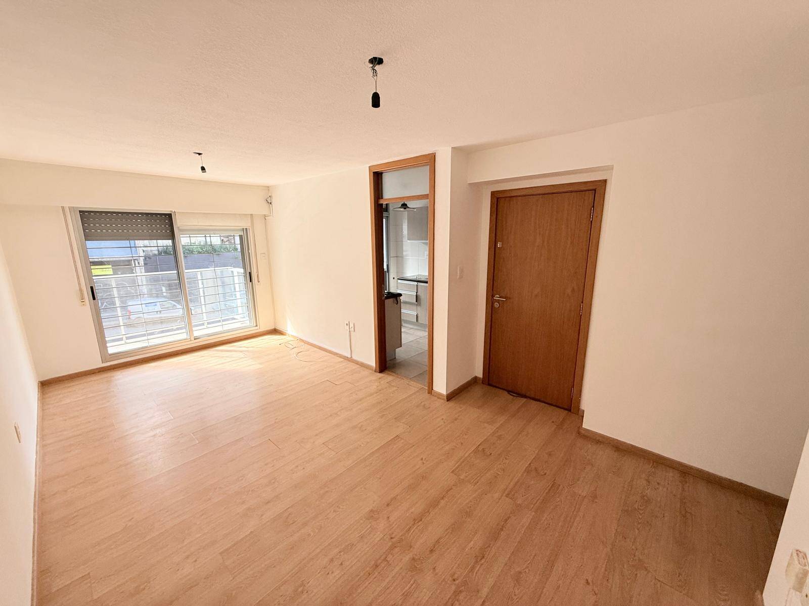 #1543 - Departamento para Alquiler en Montevideo - UY-MO