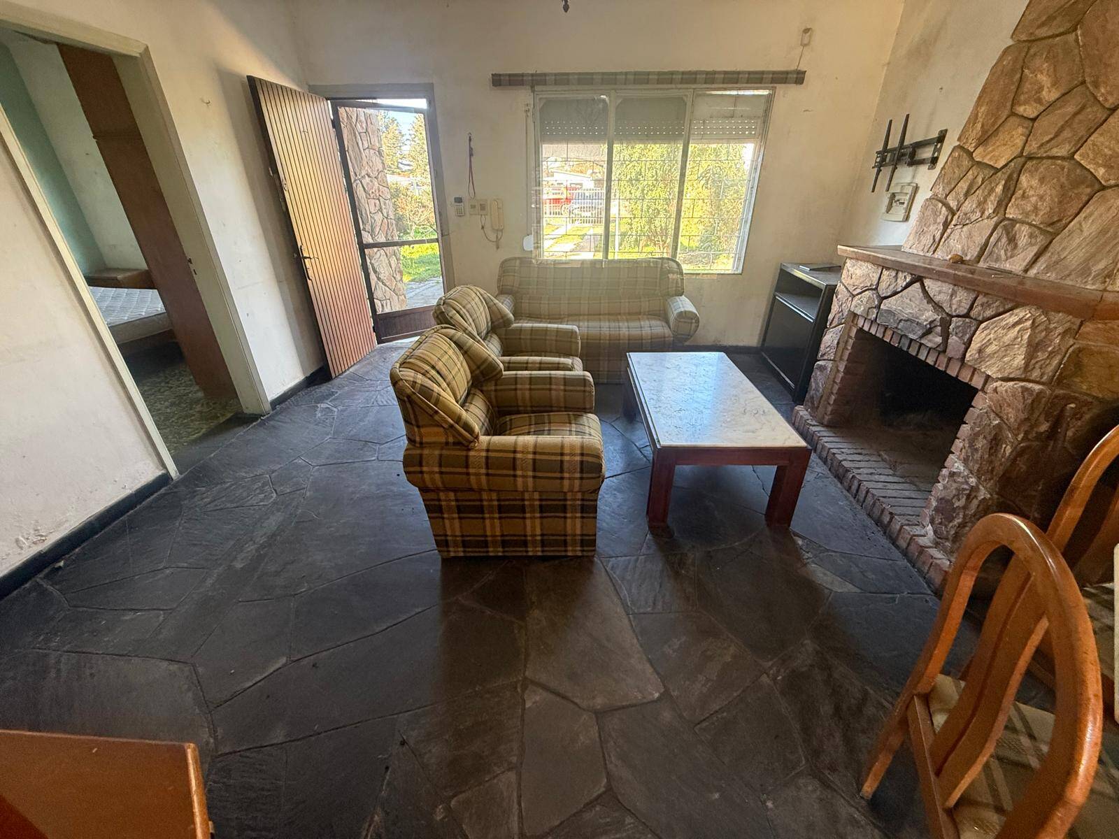 #1572 - Casa para Venta en Las Toscas - UY-CA
