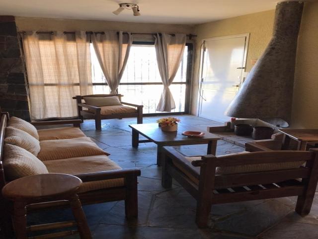 #1027 - Casa para Temporada en Atlántida - UY-CA