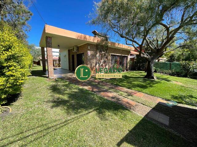 #4504 - Casa para Temporada en Atlántida - UY-CA
